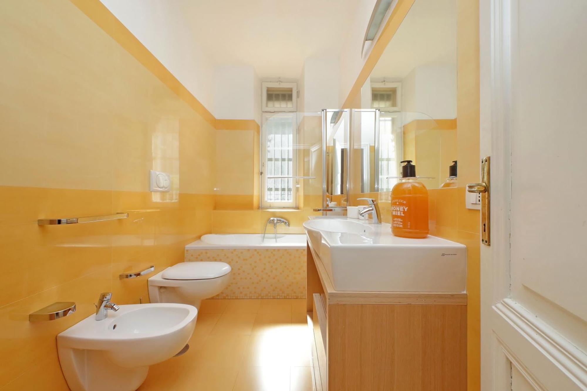 At The Vatican Ottaviano 2 Bedrooms 2 Baths Apartment Rom