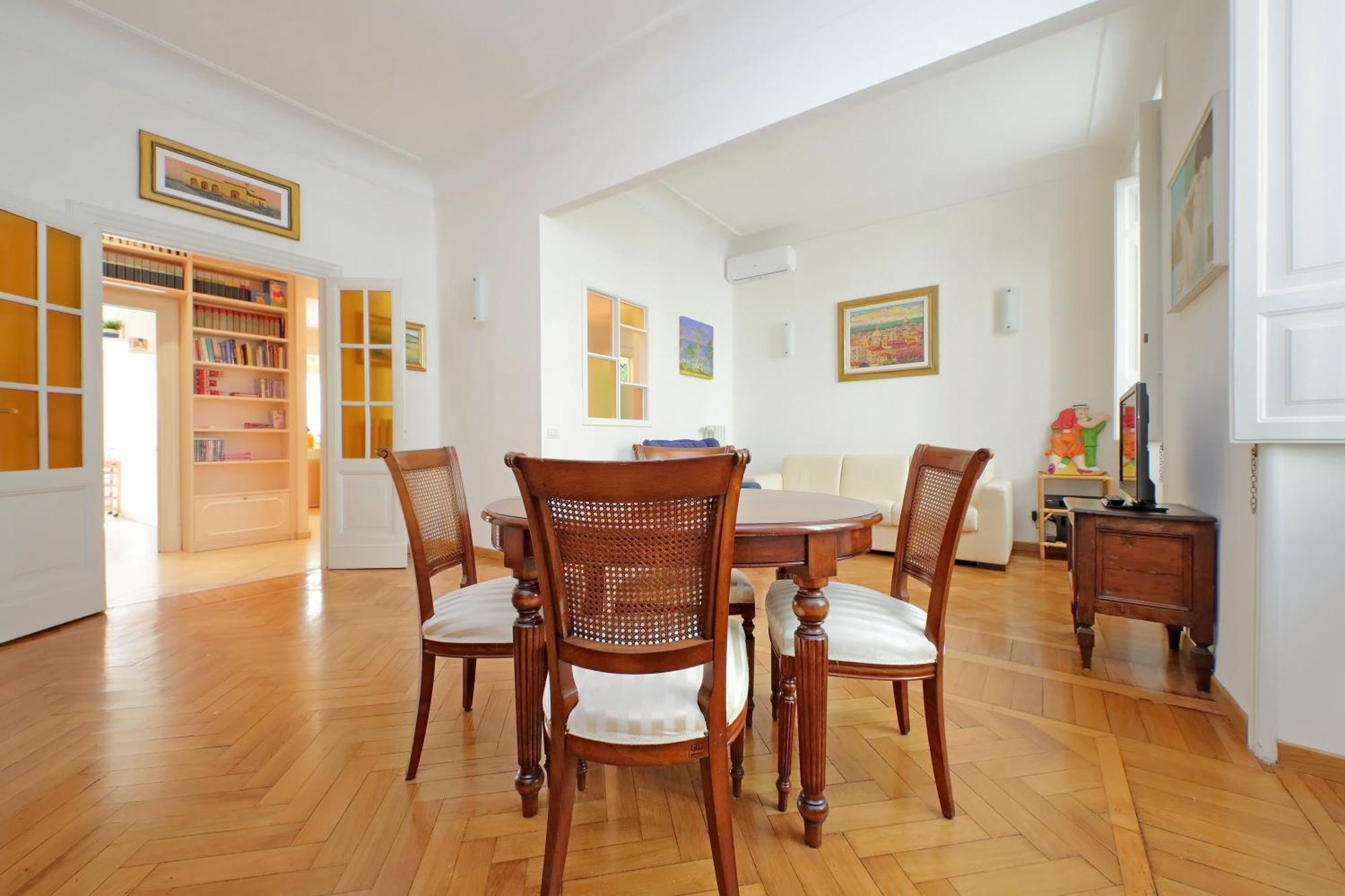 At The Vatican Ottaviano 2 Bedrooms 2 Baths * Rom