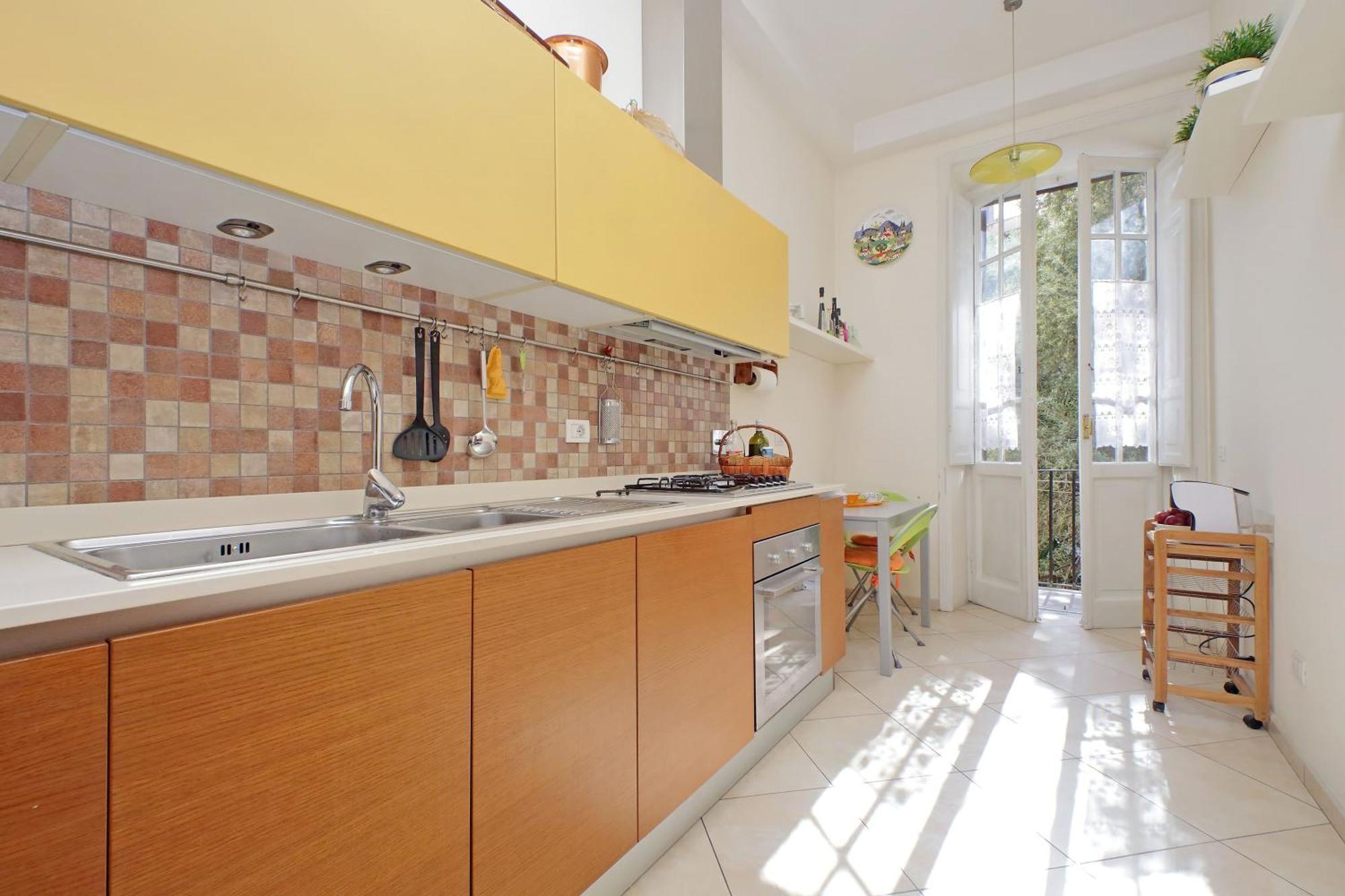 At The Vatican Ottaviano 2 Bedrooms 2 Baths Rom